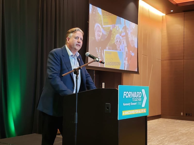 前温哥华市长斯图尔特(Kennedy Stewart)坦承败选,但认为渥太华需要严重处理中国干预加拿大内政的种种问题。 (记者柳飞拍摄)