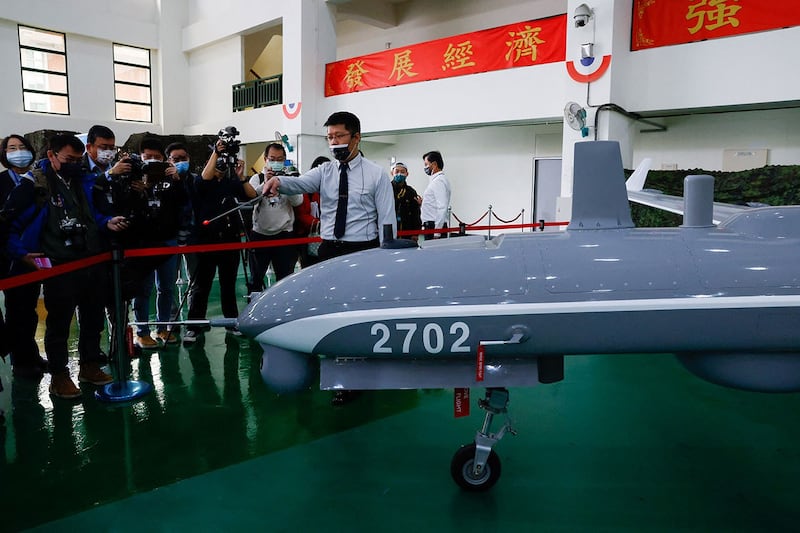 台湾国防部在台中向媒体展示其国产无人机。(资料照、路透社)