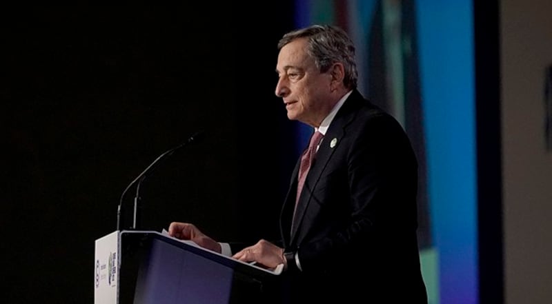 意大利总理德拉吉(Mario Draghi)在G20峰会上致词(美联社)